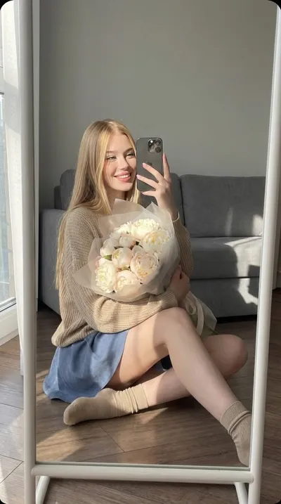 Селфи с пионами